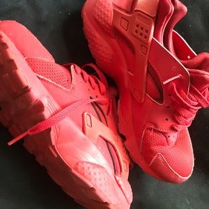 All Red Nike Huaraches